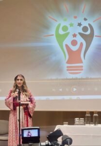 مدير وكالة إعلام بلا حدود يقدم بافتخار الدكتورة نورا يحيى الملحم من الشخصيات الفلسطينية العربية في أوروبا